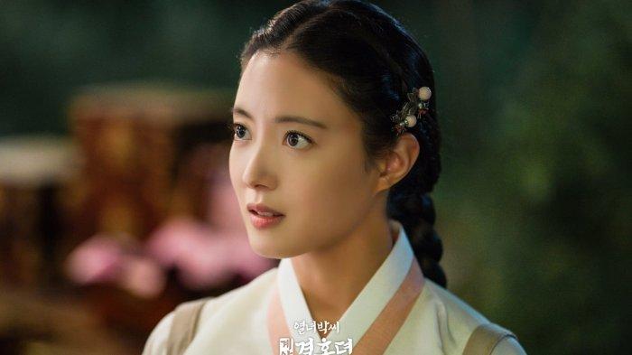 Lee Se Young dalam drama The Story of Park's Marriage Contract (dok. MBC)