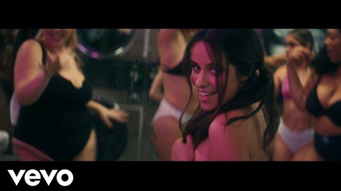 Lirik Lagu dan Terjemahan Bam Bam - Camila Cabello ft  Ed Sheeran, Asi Es La Vida, Sí, Yeah, That's Just Life, Baby