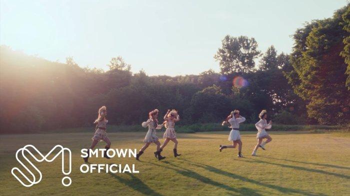 Lirik Lagu dan Terjemahan Cosmic - Red Velvet yang Trending YouTube