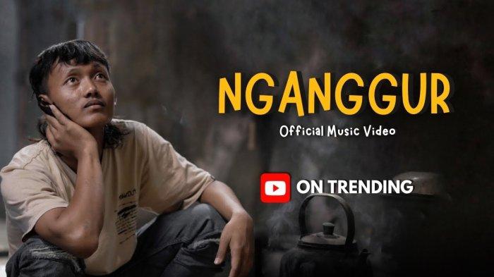 Lirik Lagu dan Terjemahan NGANGGUR - MASDDDHO Viral dan Trending Musik di YouTube