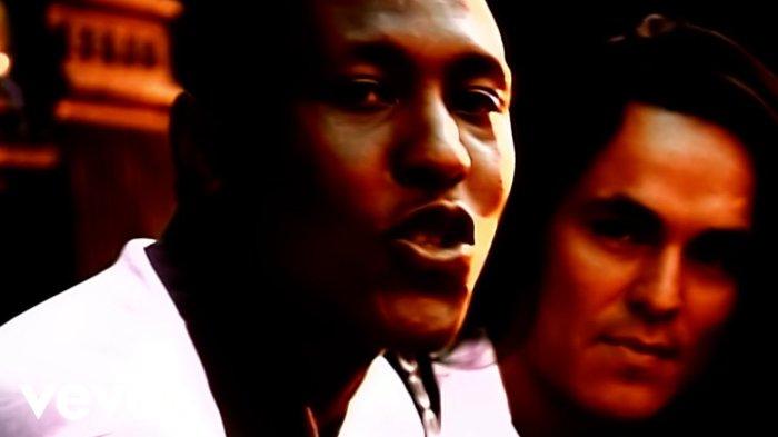 Berikut Lirik Lagu dan Terjemahan Would I Lie to You - Charles and Eddie Viral TikTok, Look into my eyes, can't you see they're open wide?