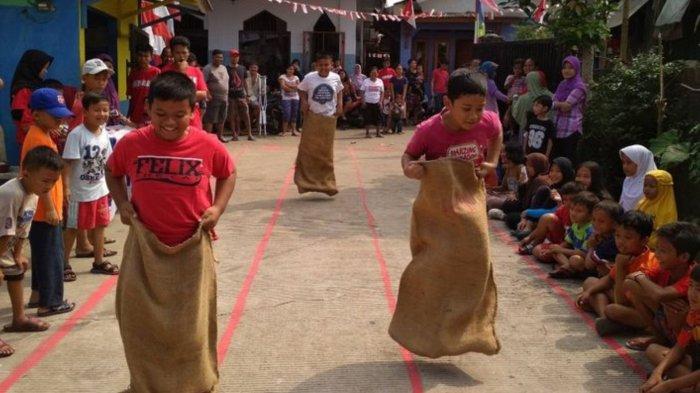 Lomba Balap Karung