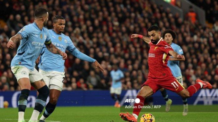 Mohamed Salah di Liga Inggris antara Liverpool vs Manchester City di Anfield, Inggris, 1 Desember 2024.