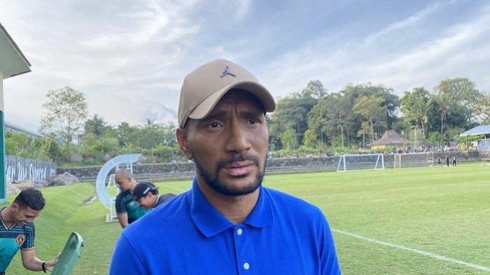 Manajer PSS Sleman, Leonard Tupamahu
