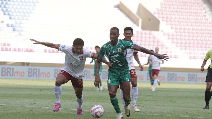 Laga PSS Sleman melawan Borneo FC Samarinda dalam lanjutan Liga 1 2024/2025 di Stadion Manahan, Solo, Jawa Tengah, Kamis (12/9/2024).