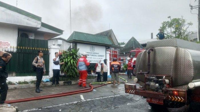 KEBAKARAN: Situasi pascakebakaran yang terjadi di pabrik Garmen di wilayah Balong, Donoharjo, Ngaglik, Kabupaten Sleman