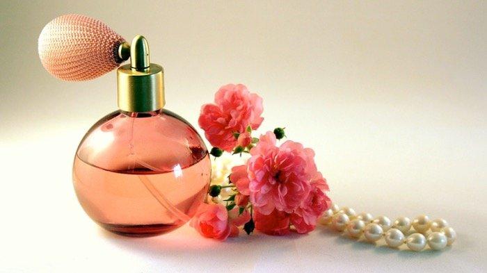 8 Arti Mimpi Membeli Parfum, Mendapat Kado Parfum, Benarkah Simbol Akan Datangnya Cinta?
