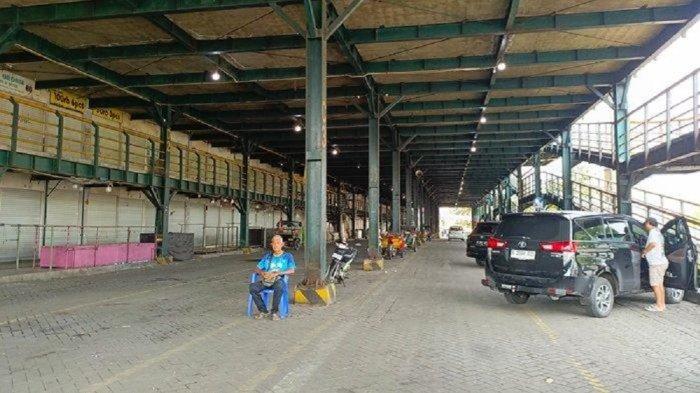 RUANG TERBUKA HIJAU - Suasana Parkiran Abu Bakar Ali, Kota Yogyakarta, Selasa (18/3/2025). Pemda DIY berencana mengubah Taman Parkir Abu Bakar Ali menjadi Ruang Terbuka Hijau (RTH)