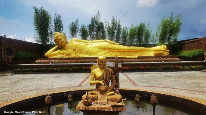 Patung Buddha Tidur di Wihara Dharma Shanti, Kabupaten Bintan, Kepulauan Riau (Kepri)