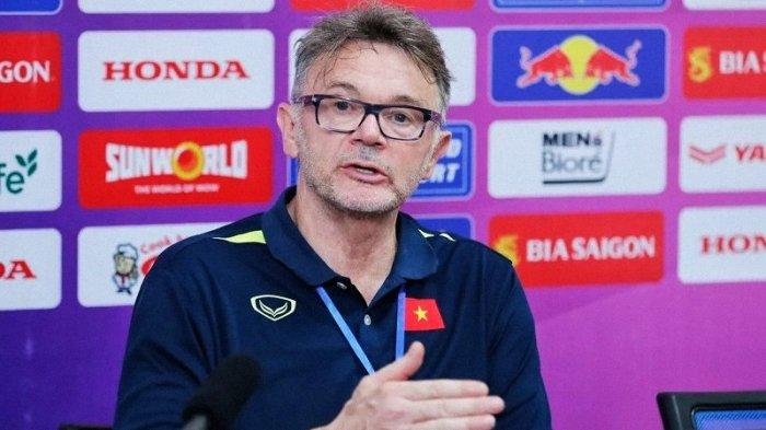 Pelatih sepak bola Philippe Troussier, mantan pelatih Timnas Vietnam