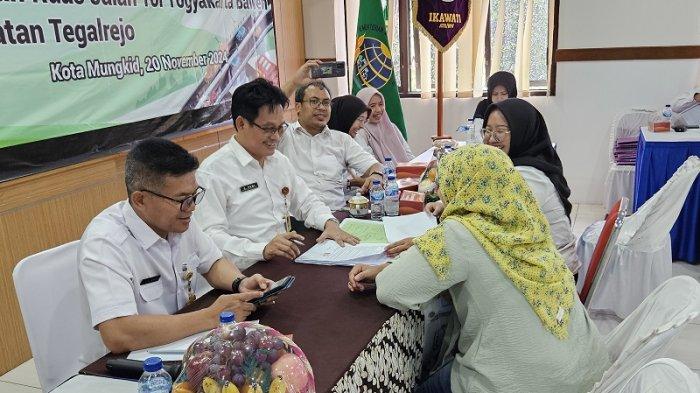 Proses pembayaran uang ganti rugi (UGR) dilaksanakan di Kantor Badan Pertanahan Nasional (BPN) Kabupaten Magelang pada Kamis (7/11/2024).