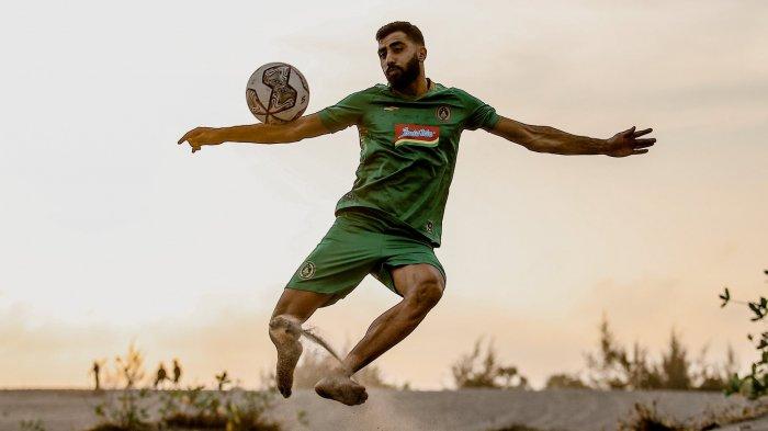 Gelandang PSS Sleman asal Lebanon, Jihad Ayoub.