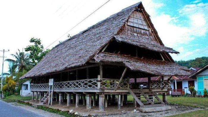 Rumah Boyang (Sulawesi Barat) Pinterest.com