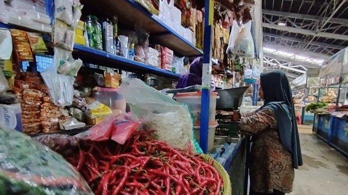 Aktivitas di Pasar Playen Gunungkidul Diklaim Normal Meski Harga Bapok ...