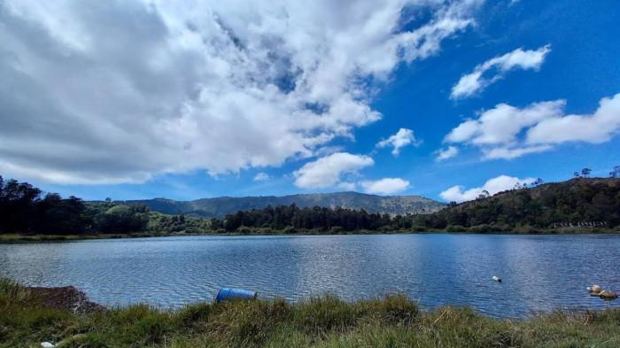 Telaga Pengilon Dieng