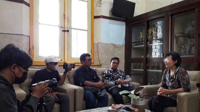 Interview ke pengelola Bangunan Cagar Budaya TK dan SD BOPKRI Gondolayu Kota Yogyakarta Jl. Jend. Sudirman No. 28