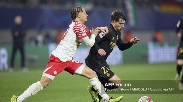 Xavi Simons vs Brahim Diaz di babak 16 besar Liga Champions RB Leipzig dan Real Madrid di Red Bull Arena di Leipzig, Jerman, pada 13 Februari 2024.