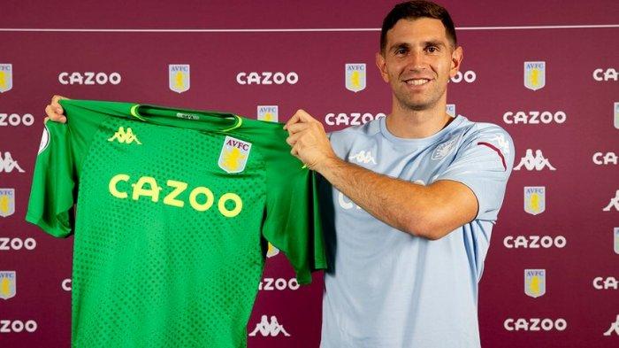 Aston Villa mendatangkan kiper Emiliano Martinez dari Arsenal