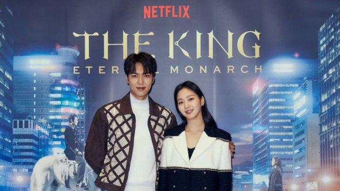 Aktor Lee Min Ho dan Kim Go Eun dalam interview drama The King Eternal Monarch, Kamis (16/4/2020)