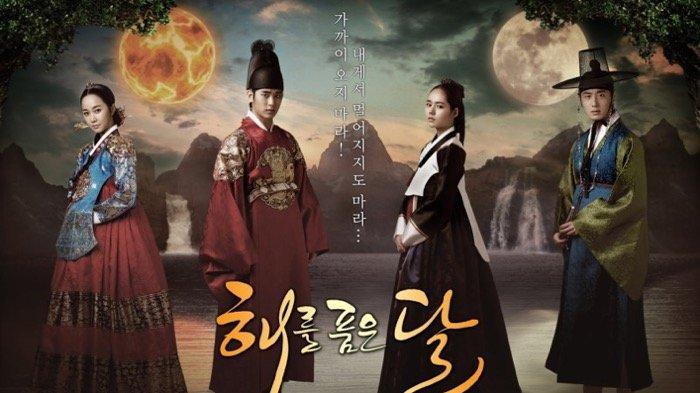 The Moon That Embraces the Sun