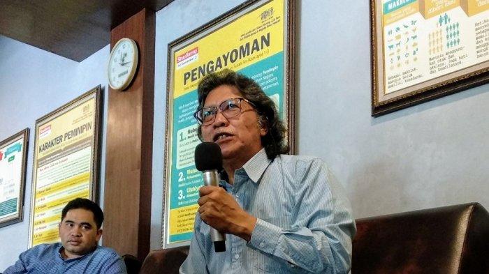 Budayawan Emha Ainun Najib alias Cak Nun s