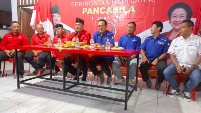Ketua DPC PDI Perjuangan Kota Yogyakarta, Eko Suwanto menyampaikan sambutan dalam menerima kunjungan DPD PAN Kota Yogyakarta.