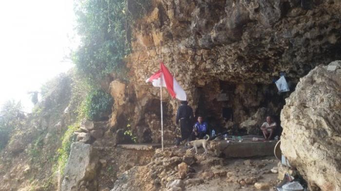 Goa Langse yang yang berada di Giricahyo, Purwosari, Gunungkidul.