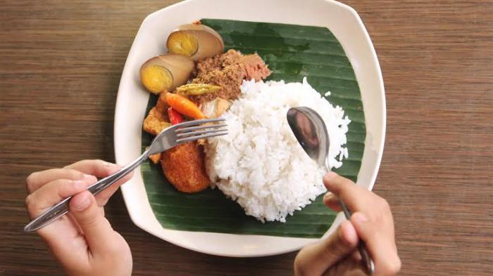 wisata kuliner jogja yang wajib dicoba saat berkunjung ke kota gudeg