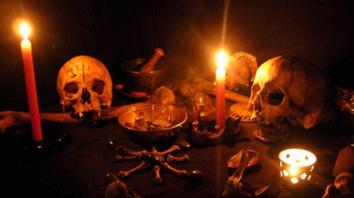 Dugaan Ritual Aliran Sesat Hakekok di Pandeglang Banten, Pria-Wanita ...
