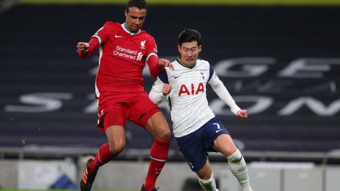 Joel Matip dan Son Heung-Min di Liga Inggris Tottenham Hotspur vs Liverpool di Stadion Tottenham Hotspur di London, pada 28 Januari 2021.