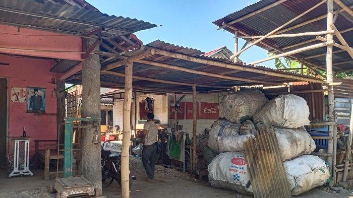 Lokasi seorang warga Desa Sukorejo, Kecamatan Wedi, Kabupaten Klaten, Jawa Tengah, berinsial M (44), ditembak oleh orang tak dikenal menggunakan senapan angin tepat saat berada di depan rumahnya, Senin (5/8/2024).
