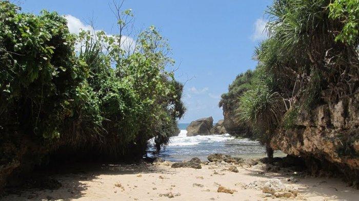 Pantai Dadap Ayam