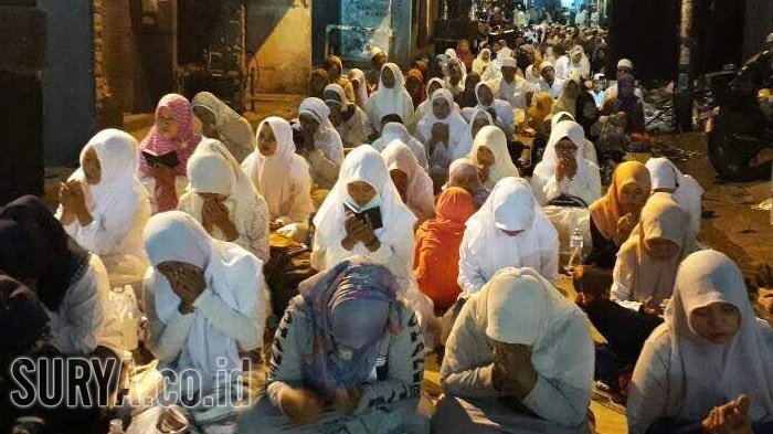 Dolly bersalawat, Kamis (25/5/2017) mala.