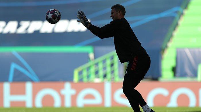 Penjaga gawang Bayern Munich, Manuel Neuer berlatih jelang lawan Lyon menuju babak Final Liga Champions 2020