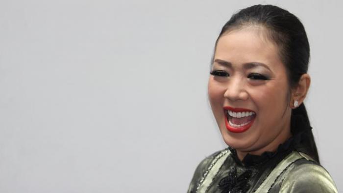 Soimah hadir dalam jumpa pers program musik layar kaca D'Academy 2, di SCTV Tower, Jakarta Selatan, Kamis (5/2/2015).