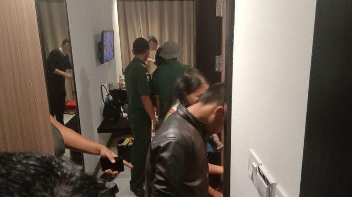 SPG Rokok dan Bosnya Digerebek di Kamar Hotel, SPG Muda Cuma Kenakan ...