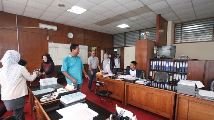 Sigit Sindir Ruang Kerja PNS Pemkot Magelang yang Tidak Rapi