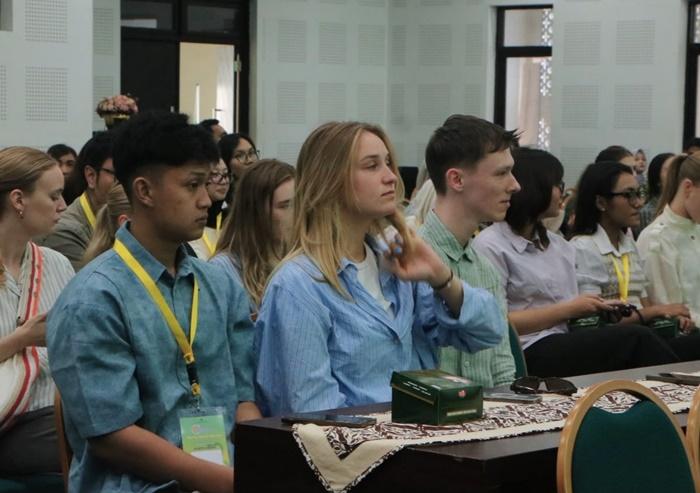 Geger! 60 Mahasiswa UGM Kepung 10 Puskesmas Kulon Progo