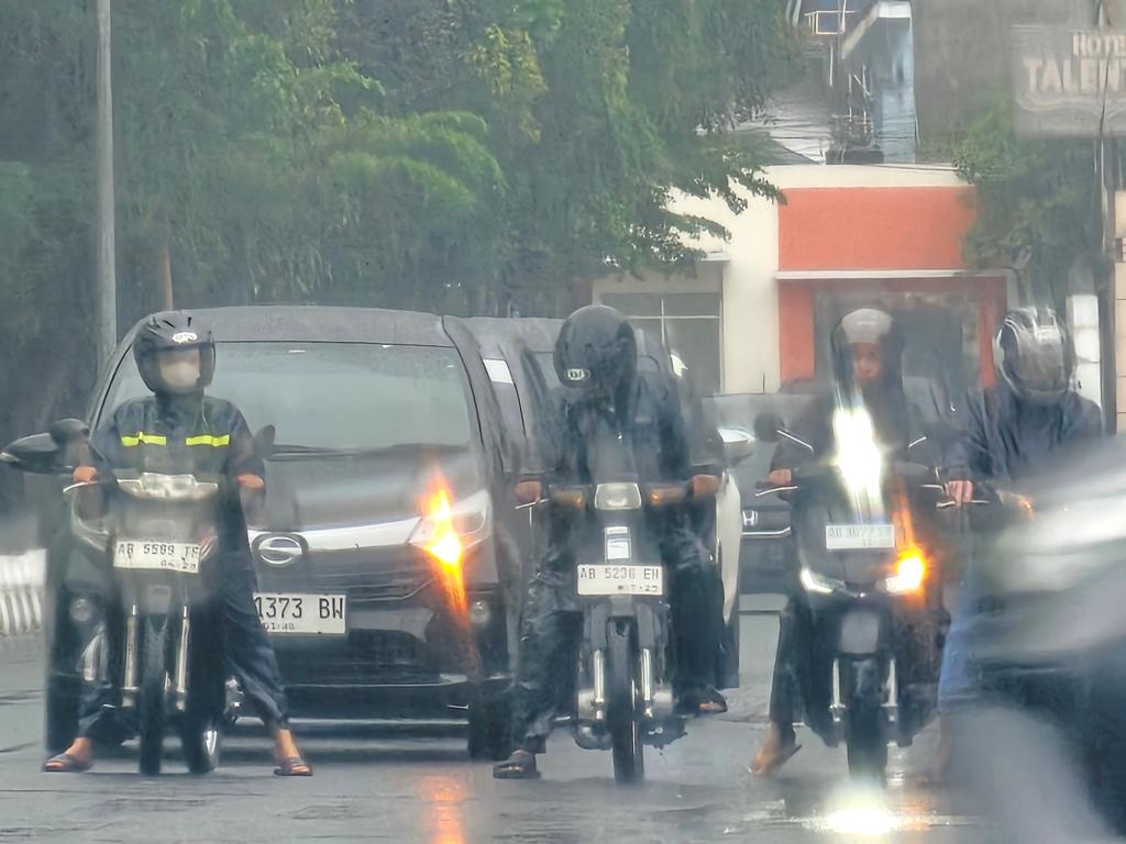 Waspada Lonjakan Cuaca Ekstrem Seiring Peralihan Musim di DIY