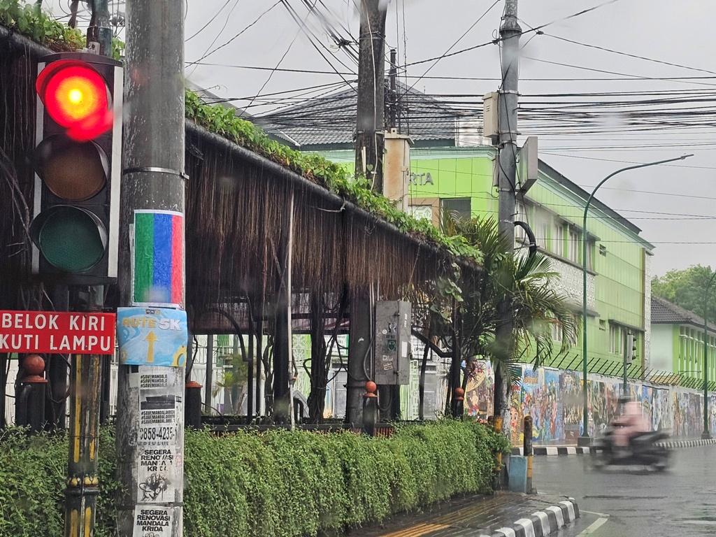 Restui Demo 28 Oktober, Akademisi Bedah Arti Tiga Warna