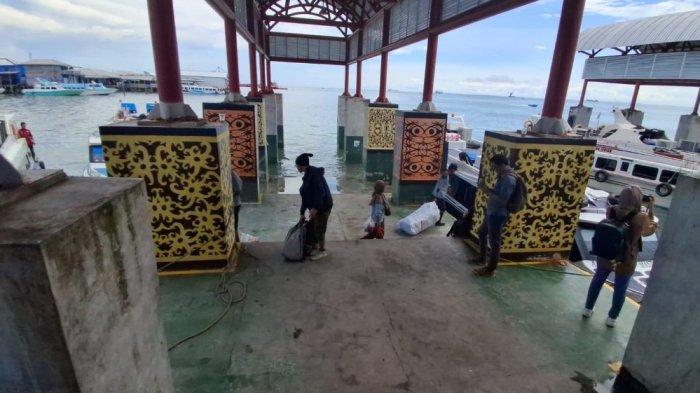 SIAP BERANGKAT – Aktivitas keberangkatan speedboat ke rute tujuan dari Pelabuhan Tengkayu Satu Kota Tarakan, Kalimantan Utara.