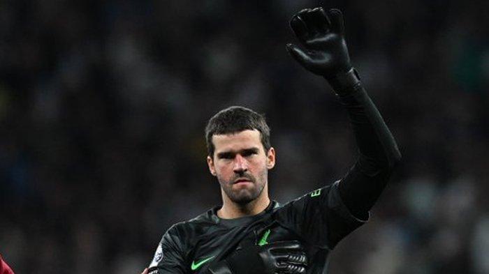 Kiper Liverpool Alisson Becker usai laga melawan Tottenham Hotspur