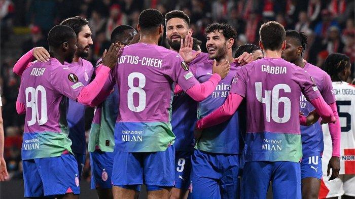 AC Milan merayakan keberhasilan lolos ke perempat final Liga Champions usai menaklukkan Slavia Praha, Jumat (15/3/2024). (Twitter/@acmilan)