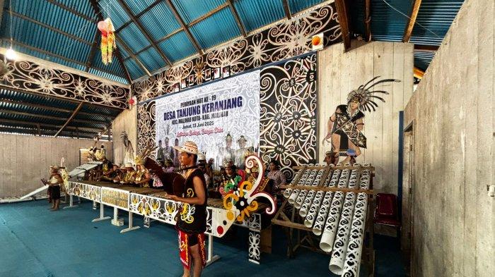 RUTIN TAHUNAN - Agenda kebudayaan rutin tahunan dilaksanakan di sejumlah desa. Dua kegiatan rutin diusulkan masuk daftar agenda pariwisata di Malinau.
(TRIBUNKALTARA.COM / MOHAMMAD SUPRI)
