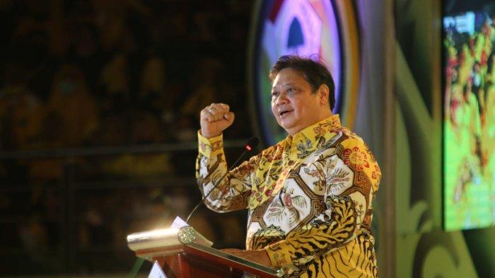 Ketua Umum Partai Golkar Airlangga Hartarto menyampaikan pidato sambutan di depan ribuan kader dan simpatisan Partai Golkar di Dome Balikpapan, Jumat (17/6/2022).