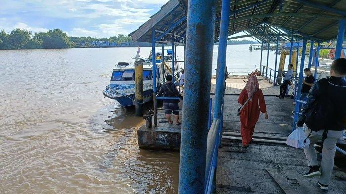 Aktivitas Pelabuhan Kayan II, Tanjung Selor (19/5). (TribunKaltara.com / Desi Kartika)