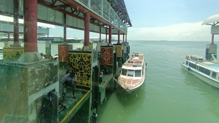 Aktivitas penumpang di Pelabuhan Tengkayu Satu Tarakan.
