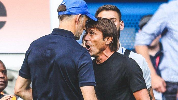 Pelatih Tottenham Hotspur Antonio Conte nyaris adu jotos dengan Thomas Tuchel saat Derby London Liga Inggris, di markas Chelsea, Stadion Stamford Bridge, Senin (15/8/2022). (Twitter @ESPNFC)