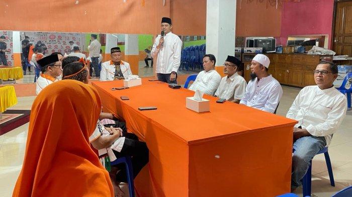 Bacabup Nunukan Andi Akbar menyampaikan harapan di hadapan Ketua DPD PKS Nunukan, DPW PKS Kaltara dan jajaran di aula pertemuan Sekretariat DPD PKS Nunukan, Jumat (22/03/2024), sekira pukul 14.00 Wita.