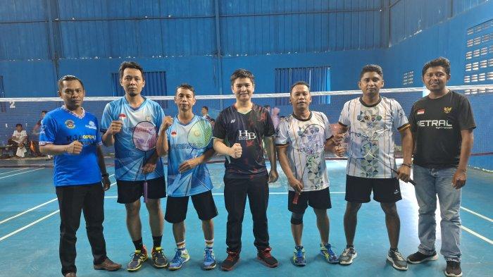 FOTO Suasana di sela lomba bulu tangkis yang pertemukan Tarakan vs Bulungan (putih) di Tarakan, pada Jumat (15/12/2023).